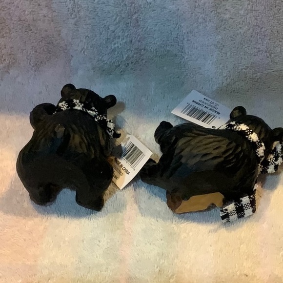 NWT Young’s Set of two resin, mini bear with buffalo plaid scarves holdi… - Picture 3 of 6